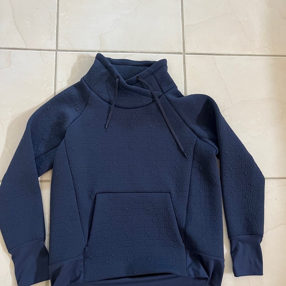 ATHLETA Large Navy Blue Quilted Sweatshirt
